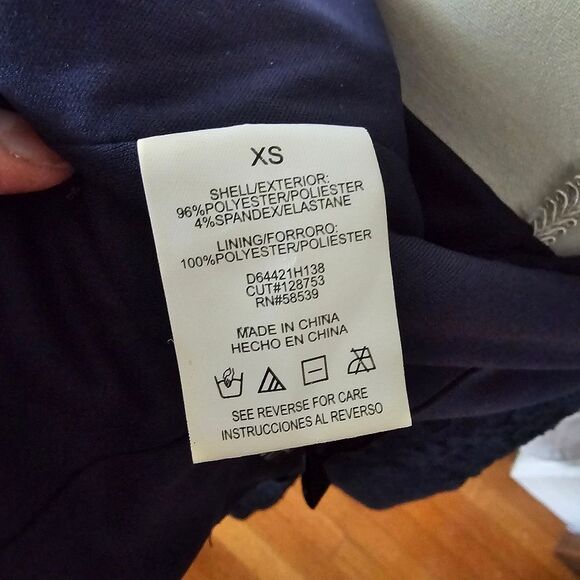 Elegant Navy Lace Dress - Picture 6 of 7